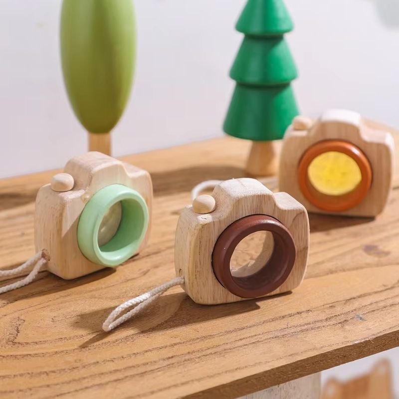 Kids Outdoor Adventure - 木製虫眼鏡 ミニカメラ型 持ち運び簡単 屋外STEM玩具 学生科学観察ギフト 男の子