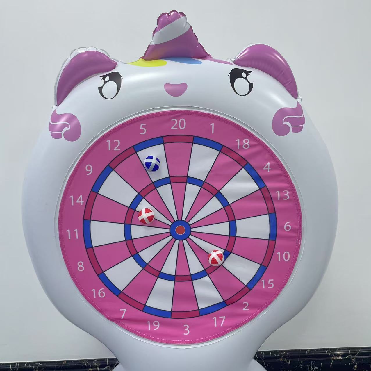 インフレータブルユニコーン投げゲームターゲット粘着ダーツ屋外 - Outdoor Toys For Kids のレビューと価格